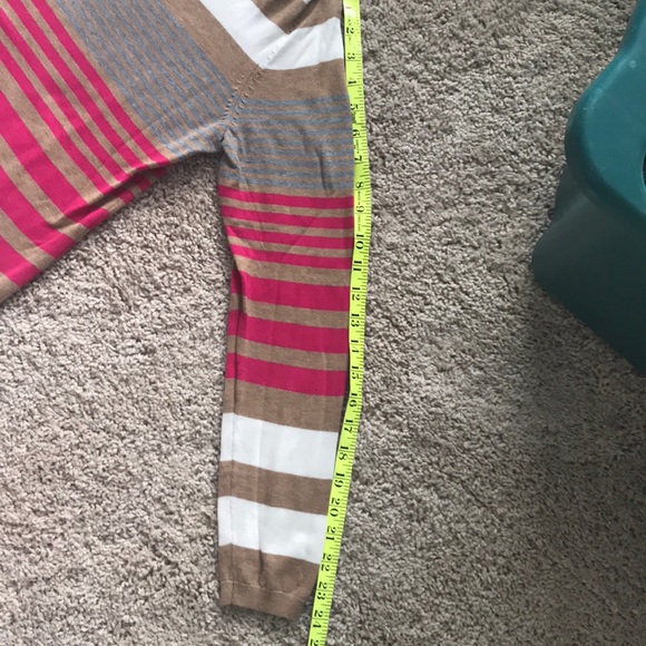 Tommy Hilfiger Brown and Pink V-Neck Sweater - Picture 4 of 9